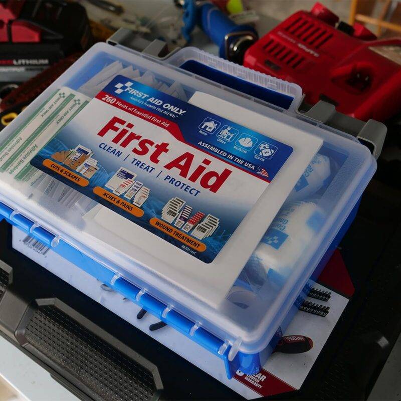 First Aid Only 91248 OSHA-Compliant First Aid Kit, All-Purpose 50-Person Emergency First Aid Kit for Business, Worksite, Home, and Car, 260 Pieces : Health & Household - Image 7